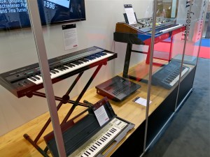 Yamaha 125th Anniversary – vintage synths